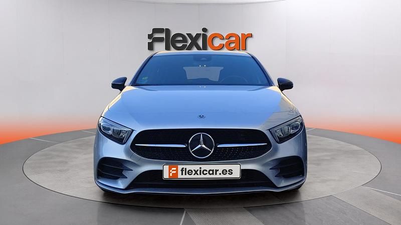 Usado Mercedes A180 116 HP (85 kW) 2020 Cinzento Sedan