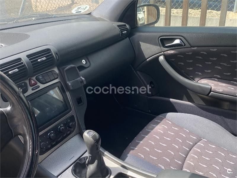 Negro Usado 2005 Mercedes C230 Berlina | 3000 € (Super precio) - Imagen 1/4