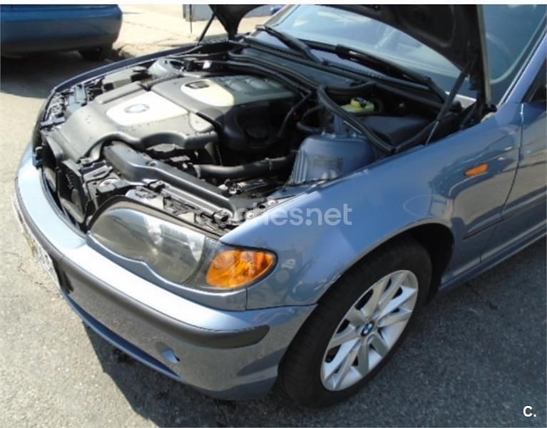 Usado BMW 320 150 CV (110 kW) 2004 Azul Berlina