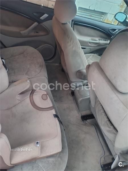 Usado Citroën C5 110 CV (80 kW) 2005 Beige Berlina