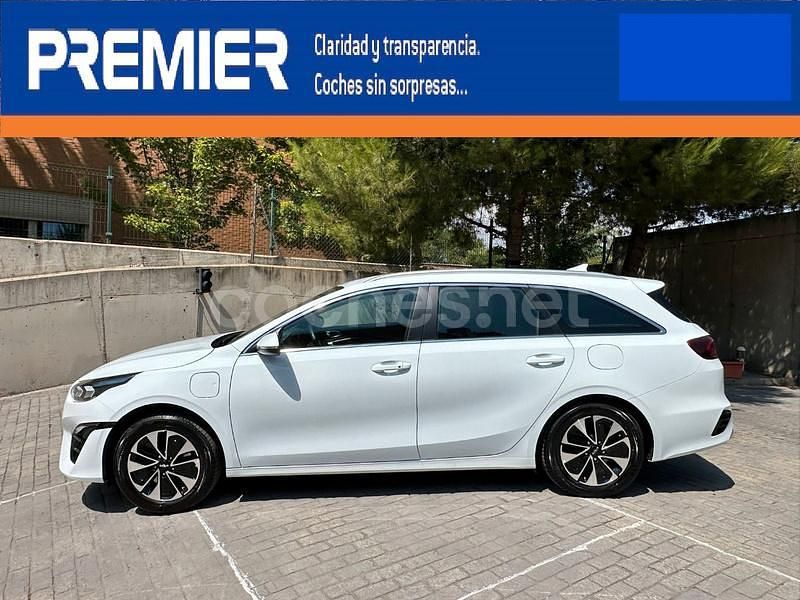 Blanco Usado 2022 Kia Ceed Familiar | 21.490 € (Caro) - Imagen 1/4