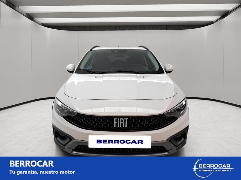 Usado Fiat Tipo 100 CV (73 kW) 2022 Blanco Familiar