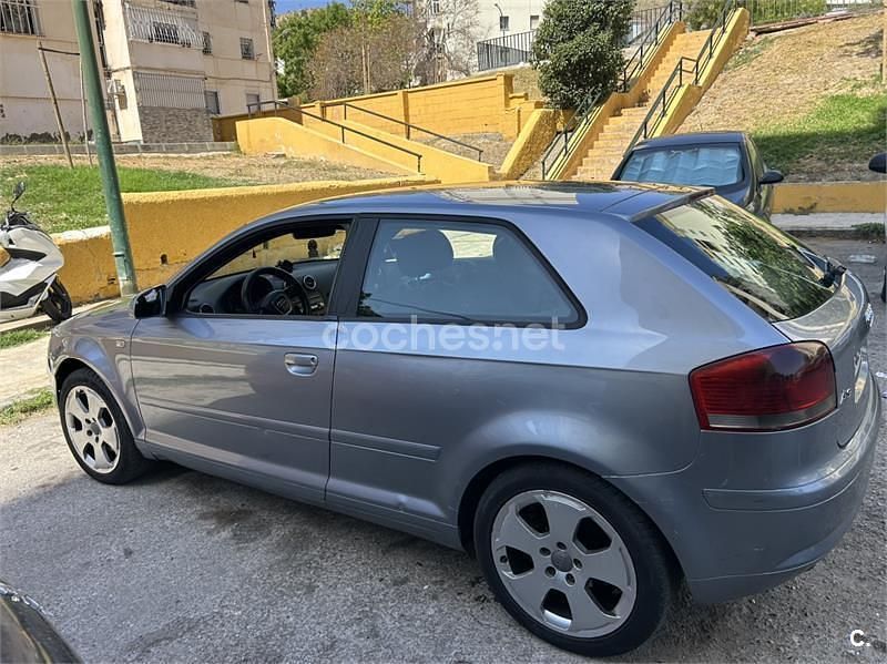 Gris / plata Usado 2006 Audi A3 Attraction Berlina | 3990 € (Buen precio) - Imagen 1/4