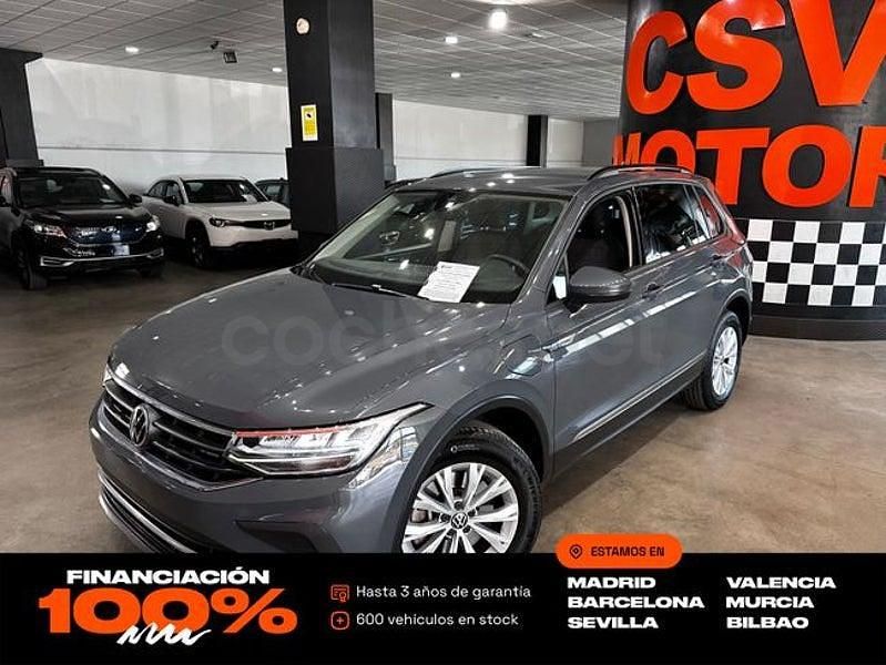 Usado VW Tiguan Life 245 CV (180 kW) 2022 Gris / plata SUV