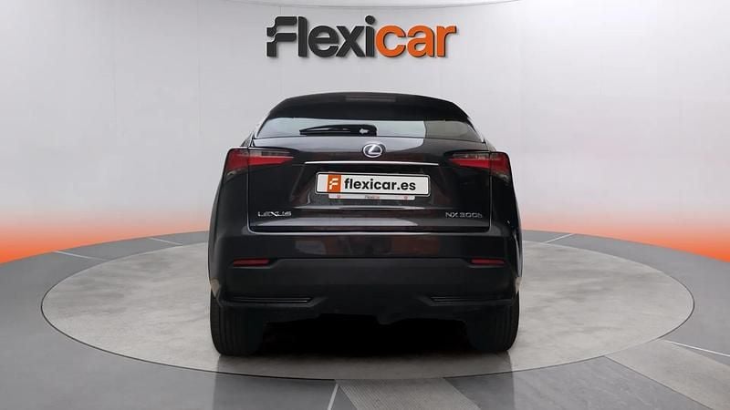 Usado Lexus NX300h Business Edition 197 CV (144 kW) 2017 Gris SUV