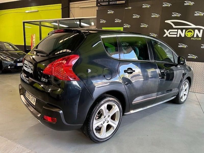 Usado Peugeot 3008 Sport 156 CV (114 kW) 2010 Negro Familiar