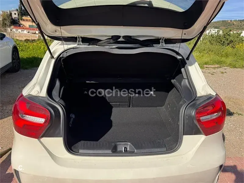 Usado Mercedes A200 136 CV (100 kW) 2017 Blanco Utilitario