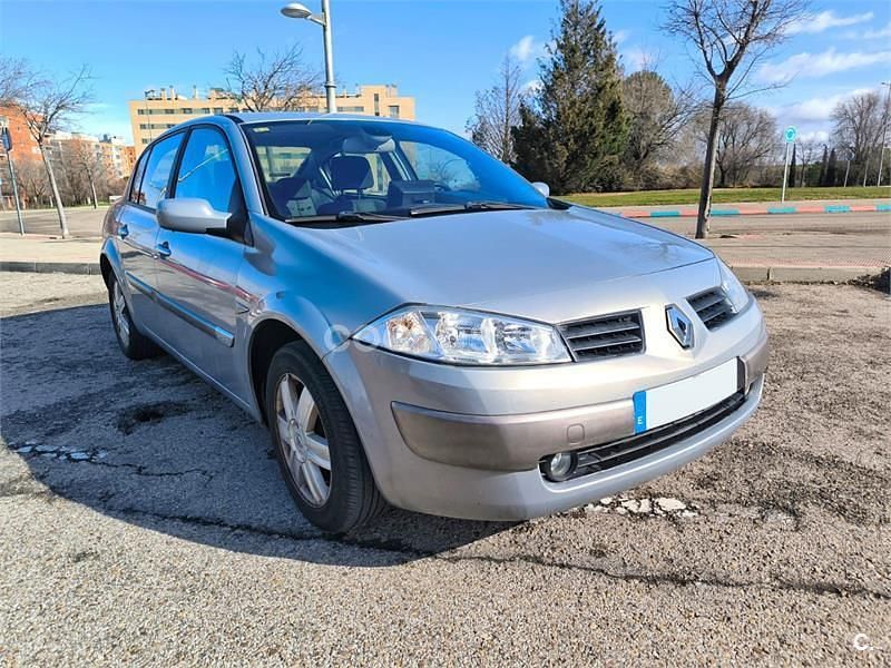 Usado Renault Mégane II Expression 120 CV (88 kW) 2004 Gris / plata Berlina
