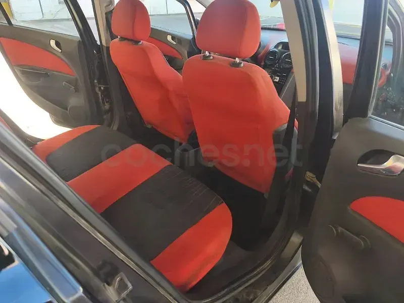 Usado Opel Corsa Cosmo 90 CV (66 kW) 2008 Negro Utilitario