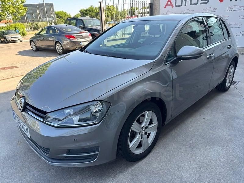 Usado VW Golf VII Sportline 105 CV (77 kW) 2014 Gris / plata Berlina