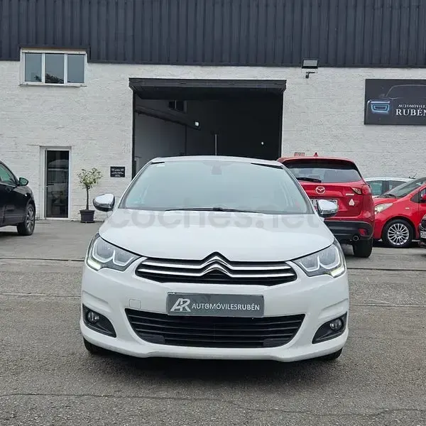 Usado Citroën C4 Feel 120 CV (88 kW) 2016 Blanco Berlina