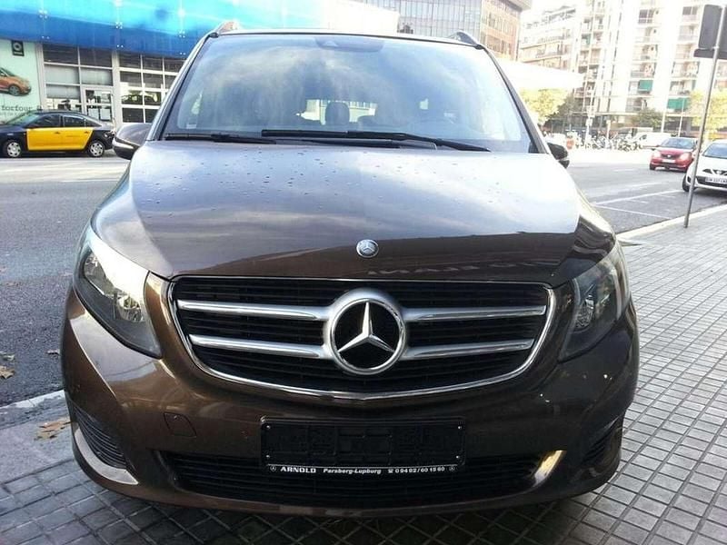 Usado Mercedes V220 163 CV (119 kW) 2014 Marrón Monovolumen