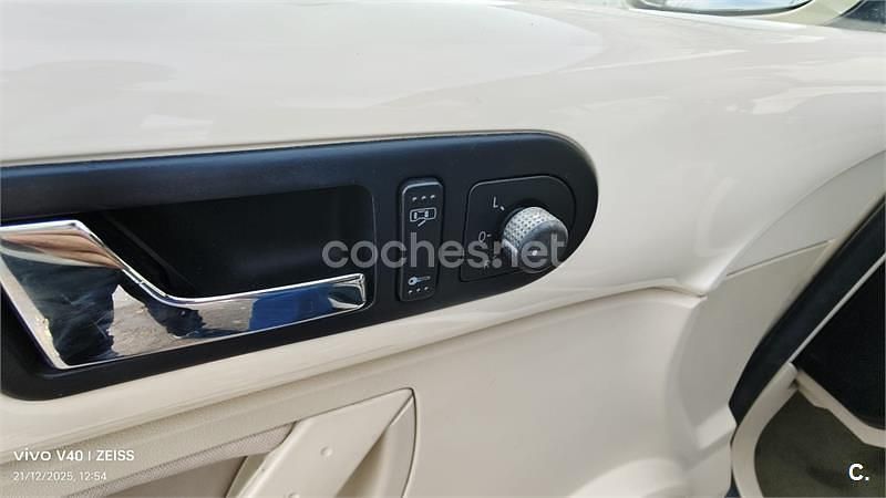 Usado VW New Beetle 102 CV (75 kW) 2004 Beige Utilitario