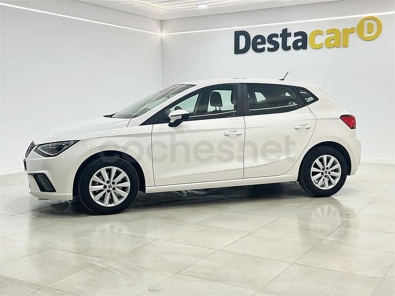 Usado Seat Ibiza Style 110 CV (80 kW) 2022 Blanco Utilitario