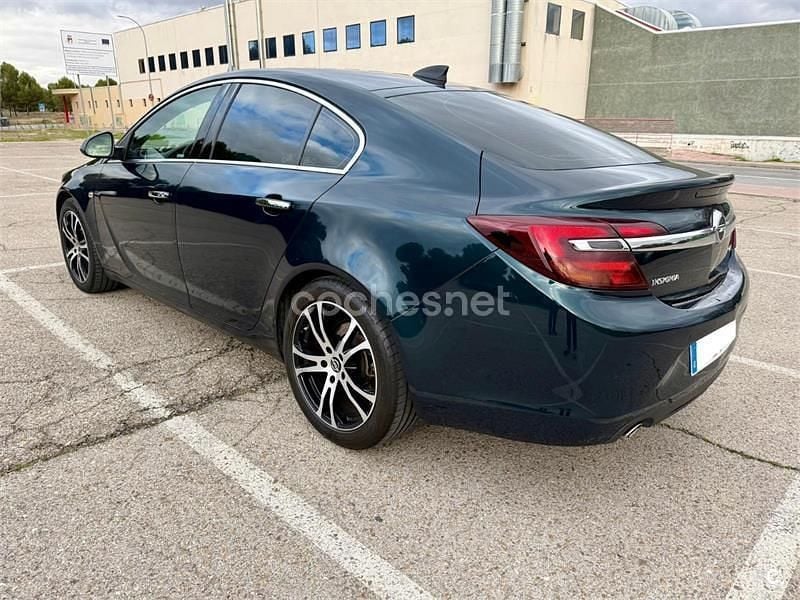 Usado Opel Insignia Sportive 170 CV (125 kW) 2016 Negro Berlina