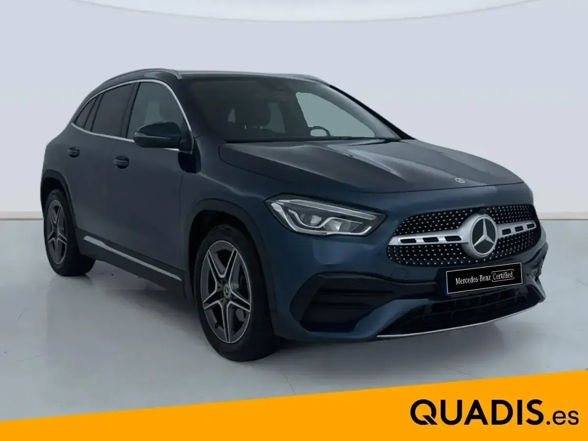 Usado Mercedes GLA180 136 CV (100 kW) 2021 Azul SUV