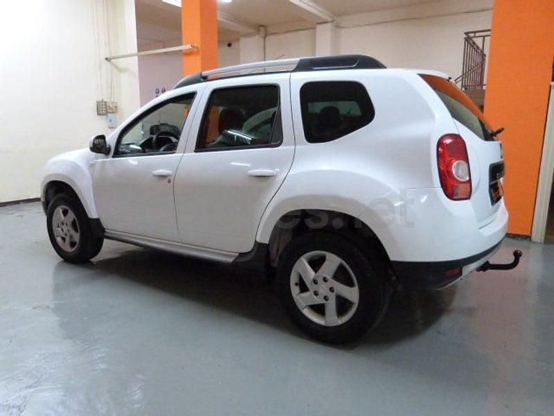 Usado Dacia Duster Lauréate 90 CV (66 kW) 2012 Blanco SUV