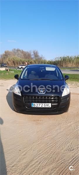 Usado Peugeot 3008 120 CV (88 kW) 2010 Negro Familiar