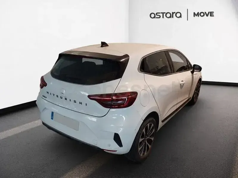 Usado Mitsubishi Colt 90 CV (66 kW) 2023 Blanco Utilitario