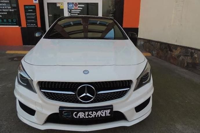 Usado Mercedes CLA250 Business 211 CV (155 kW) 2015 Berlina