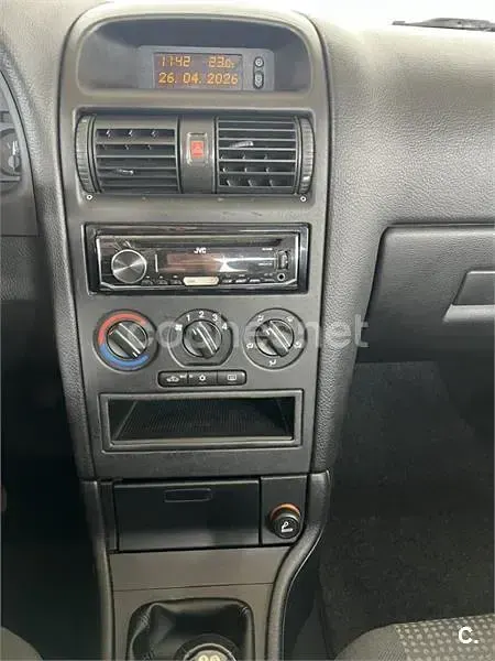 Usado Opel Astra Edition 80 CV (58 kW) 2003 Verde Berlina