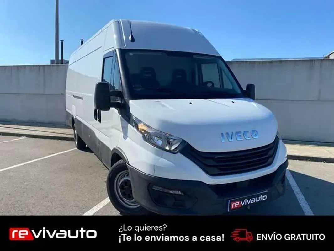 Usado Iveco Daily 156 CV (114 kW) 2023 Blanco Van