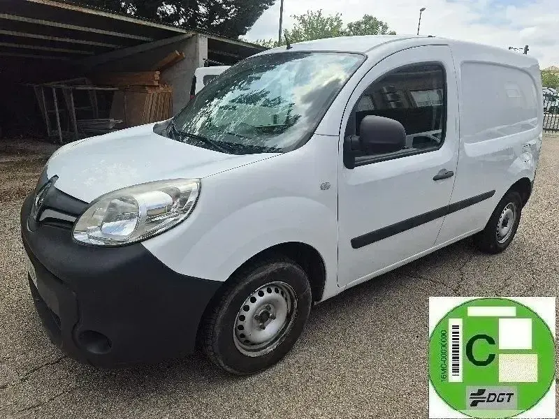Usado Renault Kangoo 75 CV (55 kW) 2019 Blanco Monovolumen