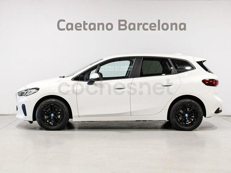 Usado BMW 225 Active Tourer 245 CV (180 kW) 2024 Blanco Monovolumen