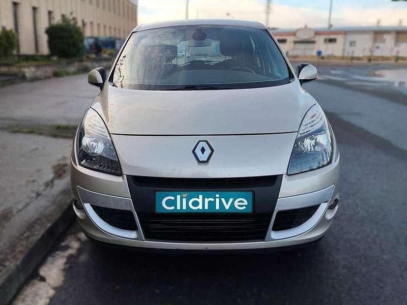 Usado Renault Scénic III 106 CV (77 kW) 2010 Amarillo Monovolumen