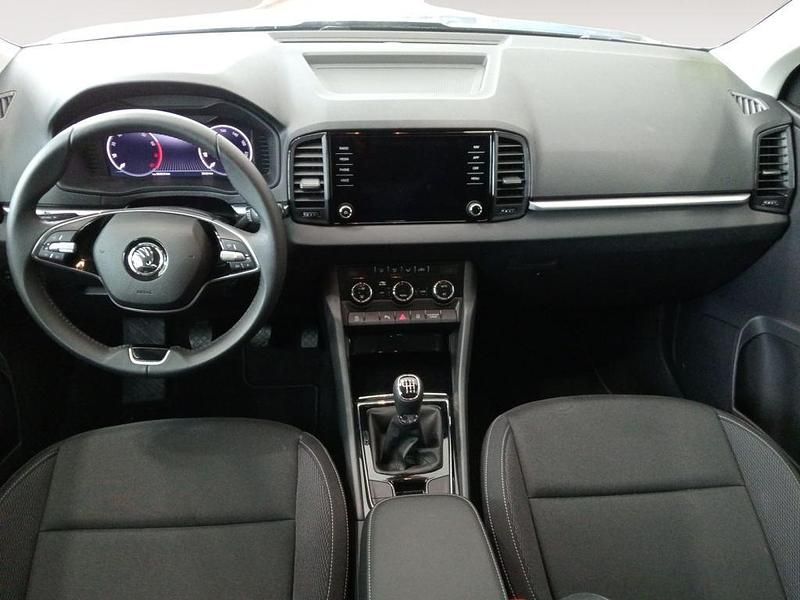Usado Skoda Karoq Selection 150 CV (110 kW) 2024 Gris SUV