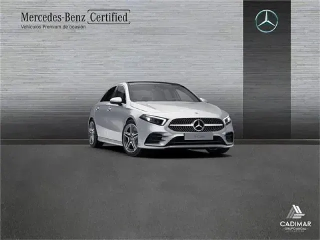 Usado Mercedes A250 218 CV (160 kW) 2021 Plata iridio Berlina
