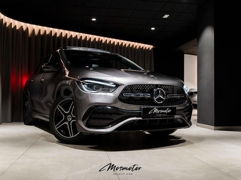 Käytetty Mercedes GLA180 136 HP (100 kW) 2022 Harmaa Katumaasturi
