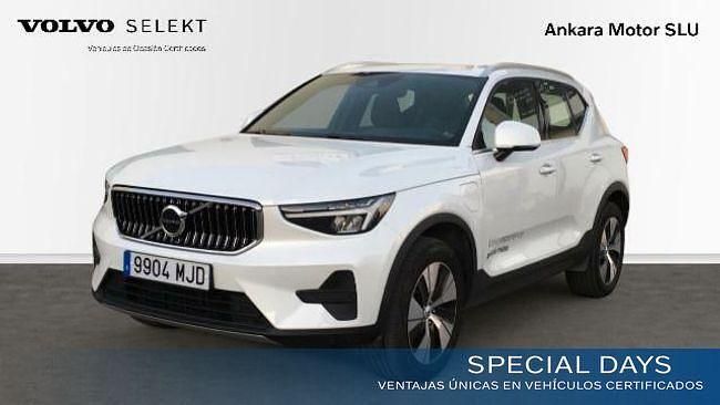 Usado Volvo XC40 Core 211 CV (155 kW) 2023 Blanco SUV