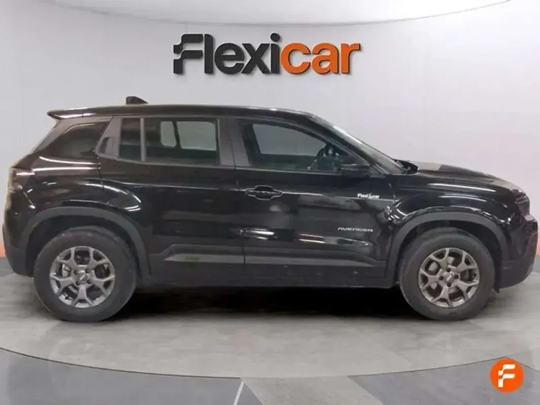 Usado Jeep Avenger 101 HP (74 kW) 2023 Preto SUV