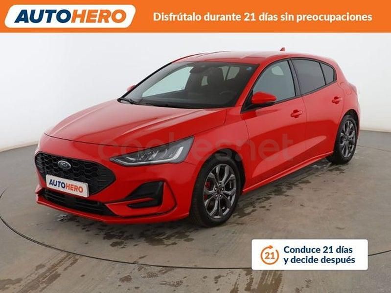 Usado Ford Focus ST-Line 125 CV (91 kW) 2022 Rojo Berlina