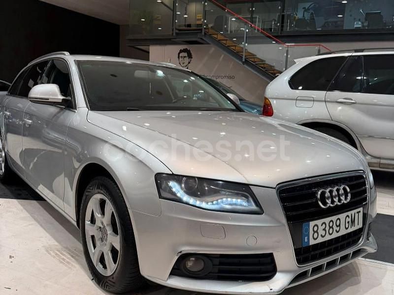 Usado Audi A4 143 CV (105 kW) 2010 Gris / plata Familiar