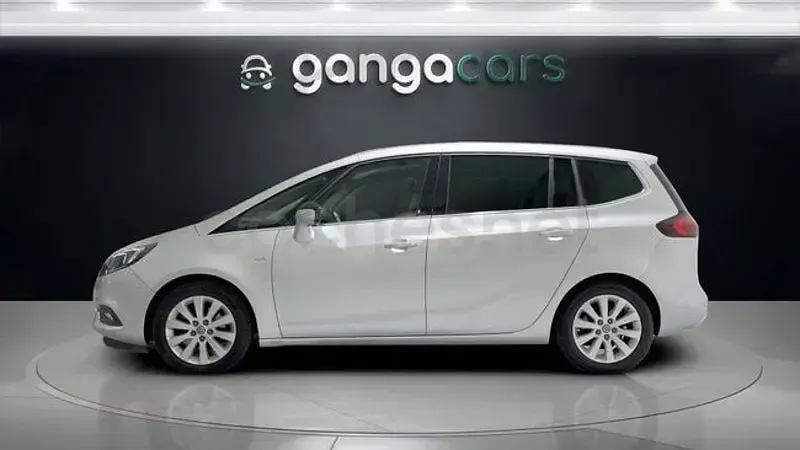 Usado Opel Zafira Tourer Selective 140 CV (102 kW) 2018 Gris / plata Monovolumen