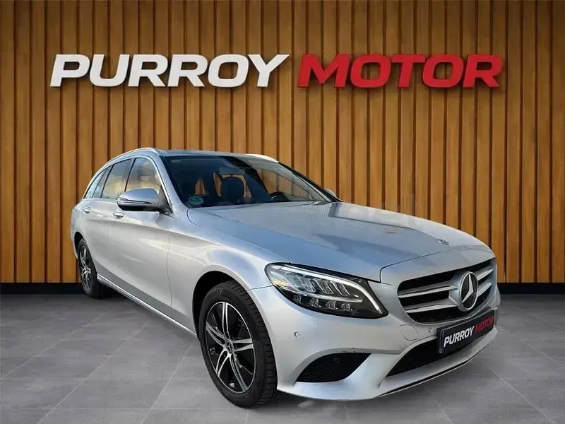 Usado Mercedes C220 194 CV (142 kW) 2021 Gris / plata Familiar