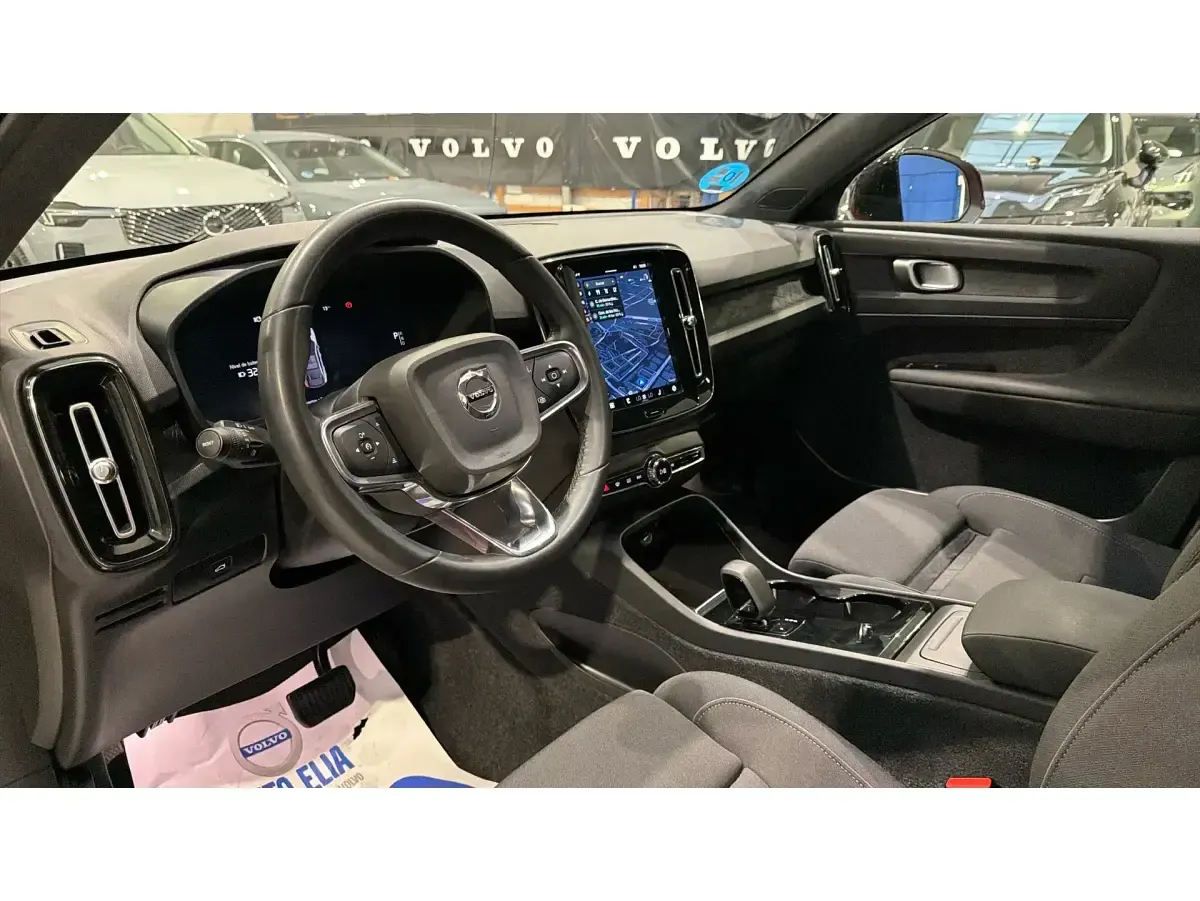Usado Volvo C40 Core 175 kW (238 CV) 2024 Rojo SUV