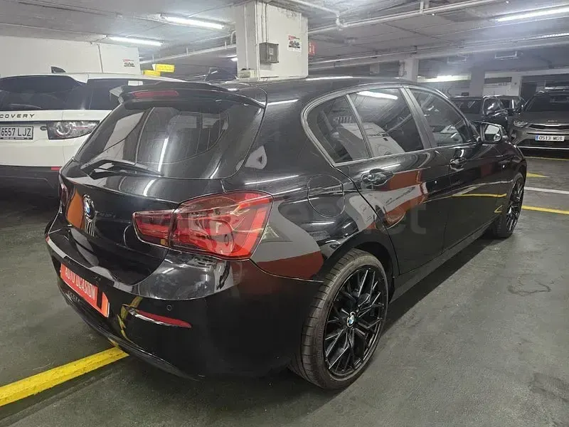 Usado BMW 120 190 CV (139 kW) 2016 Negro Utilitario