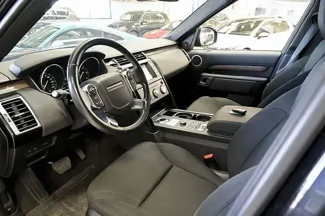 Usado Land Rover Discovery SE 258 CV (189 kW) 2017 Negro SUV