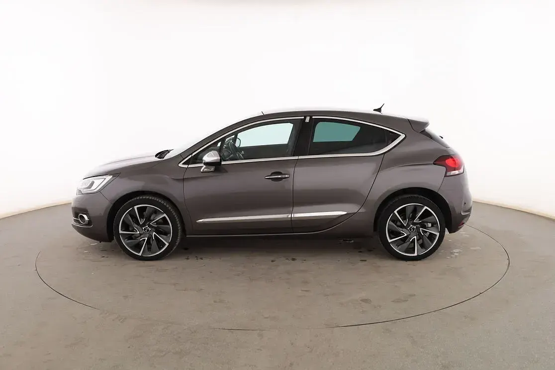 Usado Citroën DS4 180 CV (132 kW) 2015 Gris Utilitario
