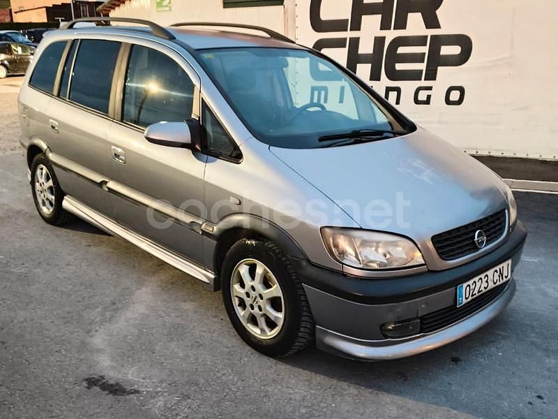 Usado Opel Zafira Club 100 CV (73 kW) 2003 Gris / plata Monovolumen