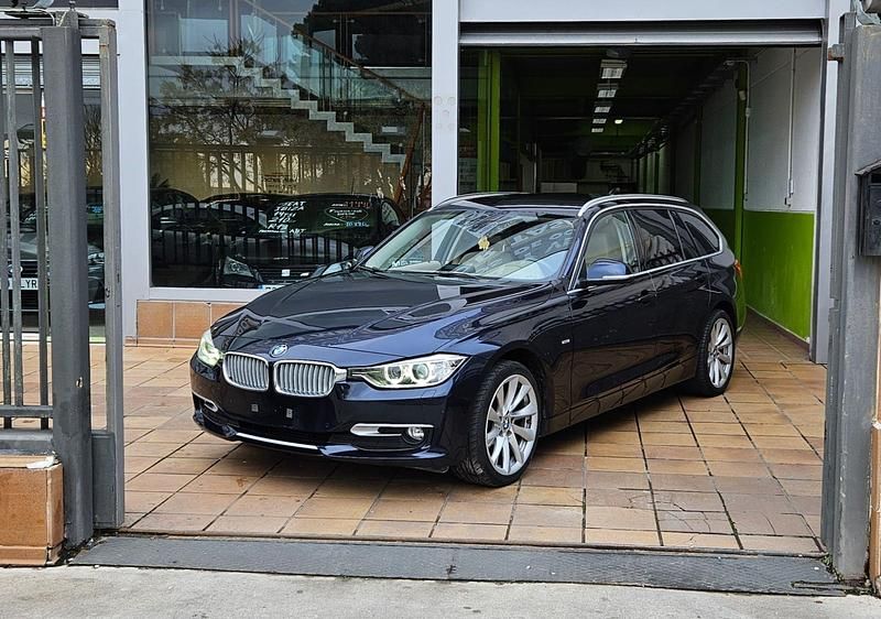 Usado BMW 320 Sport Line 184 CV (135 kW) 2014 Negro Familiar