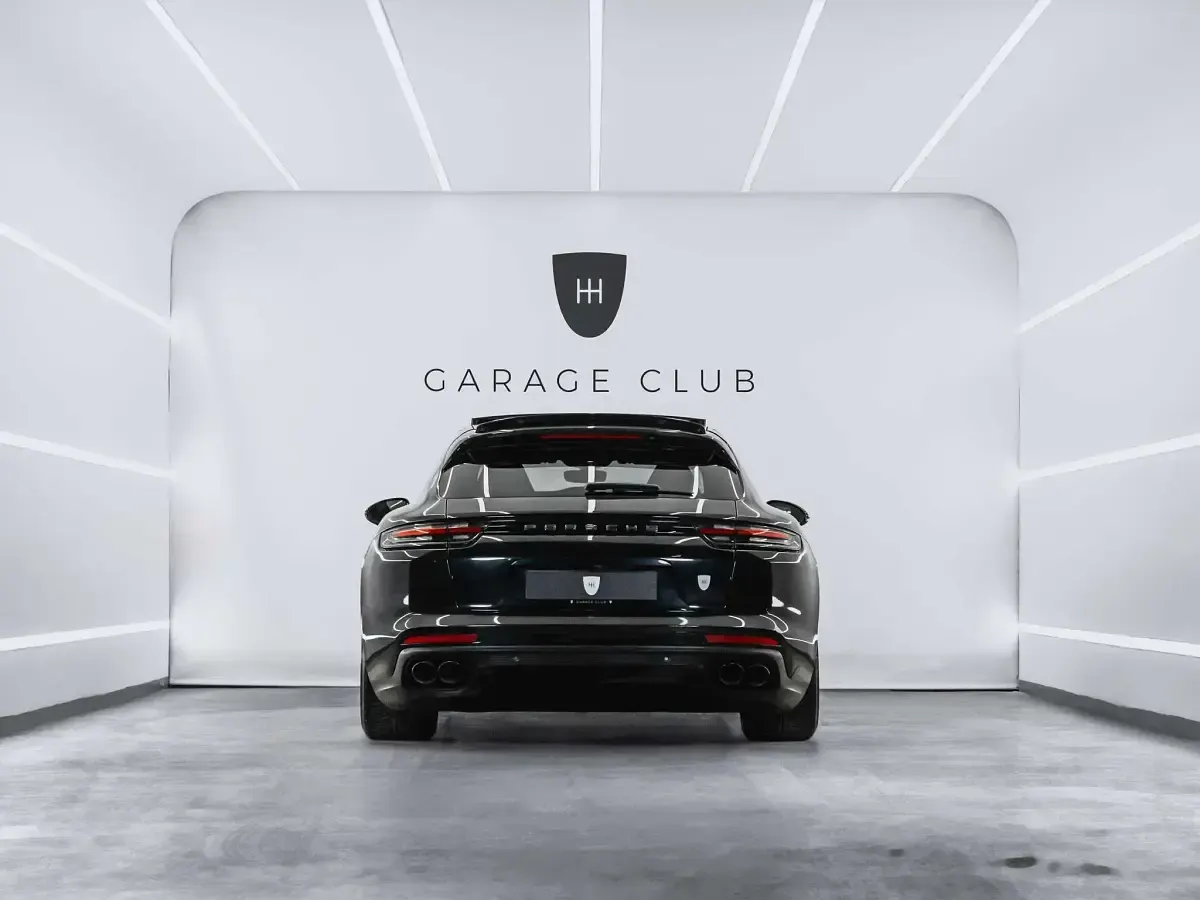 Usado Porsche Panamera Turbo Sport Turismo Sport Turismo 550 CV (404 kW) 2018 Negro Familiar