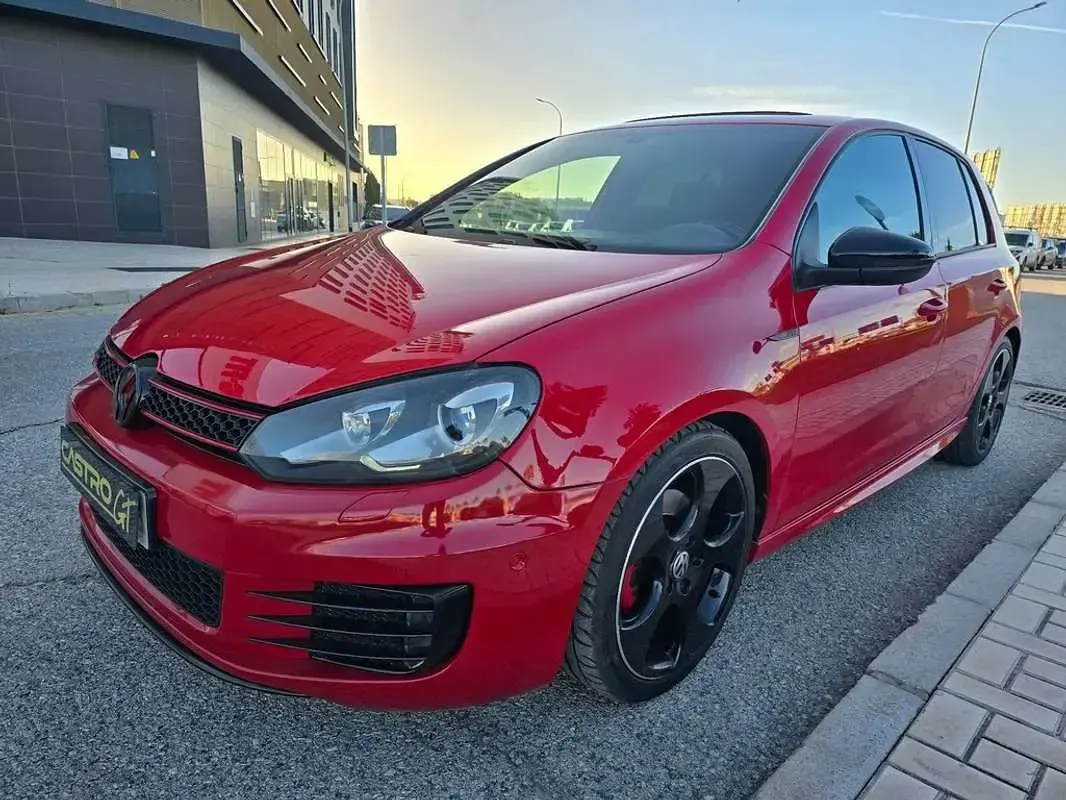 Usado VW Golf VI GTI 211 CV (155 kW) 2010 Rojo Utilitario