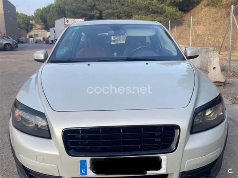 Beige Usado 2007 Volvo C30 Kinetic Utilitario | 4000 € (Buen precio) - Imagen 1/4