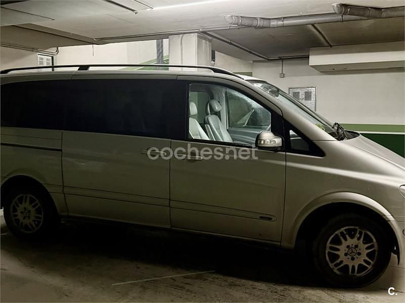 Usado Mercedes Viano 116 CV (85 kW) 2007 Gris / plata Monovolumen