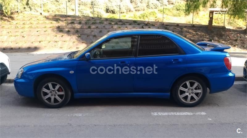 Azul Usado 2005 Subaru Impreza Berlina | 7500 € - Imagen 1/4