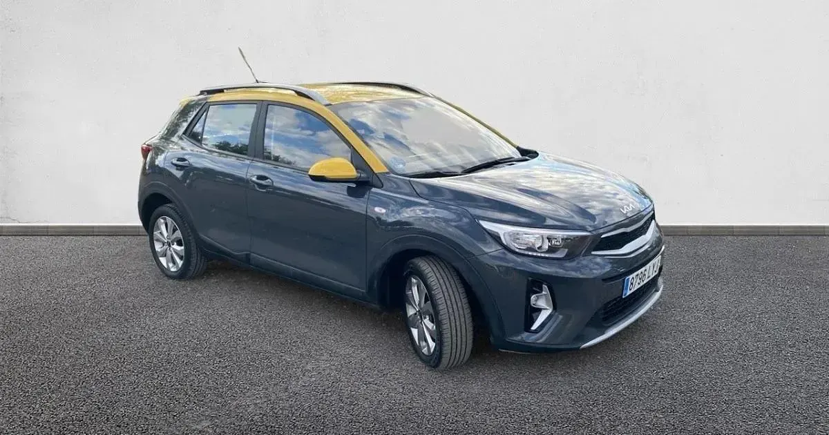 Usado Kia Stonic Plus 100 HP (73 kW) 2022 SUV